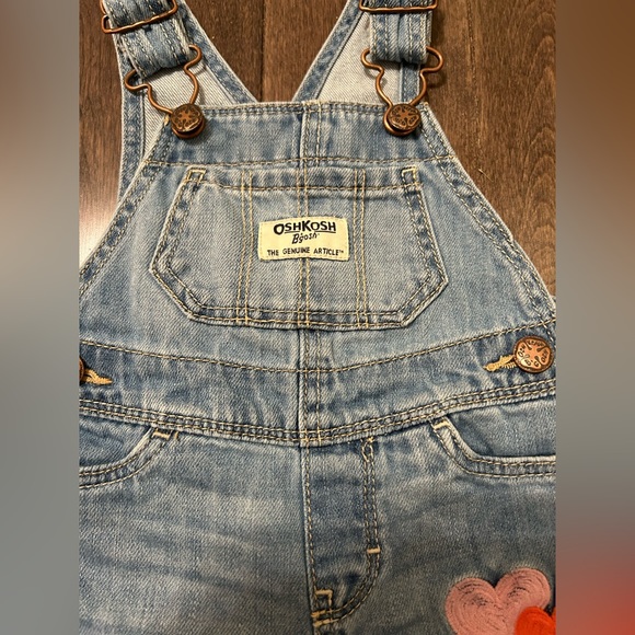 🌸 OshKosh Denim farmer jean Heart OverallsGirl pants 6 months Valentine’s Day - Picture 3 of 5